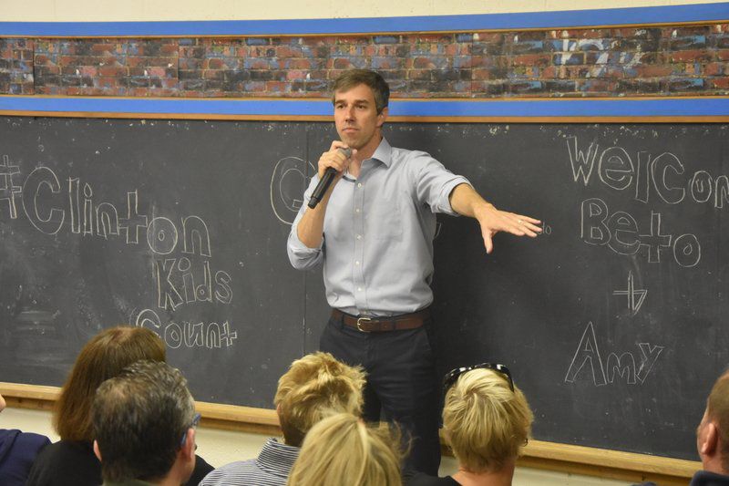 Beto draws Clinton crowd